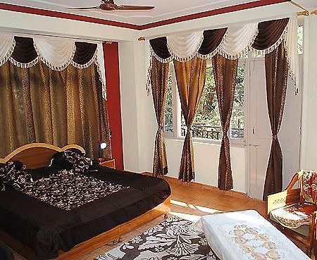 Hotel Misty Woods Дармсала Экстерьер фото